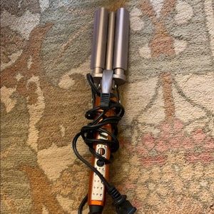 Infiniti Conar three barrel crimper